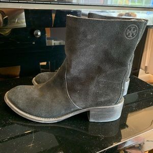 Tory Burch pull on moto suede boots. Block heel.